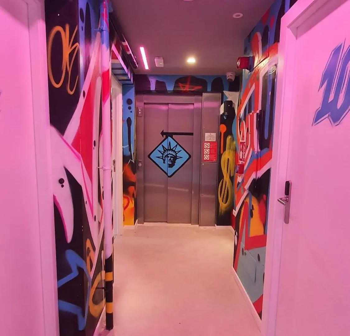 We Street Hostel - El Arenal-Albergue Juvenil El Arenal