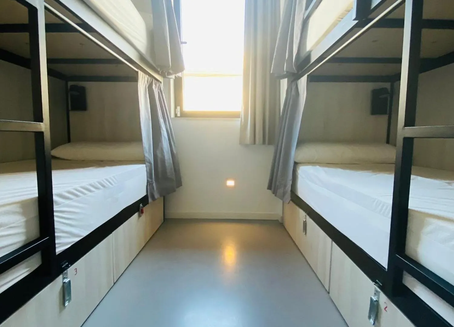 We Street Hostel - El Arenal-Albergue Juvenil El Arenal  0*, El Arenal (Mallorca) Espanha